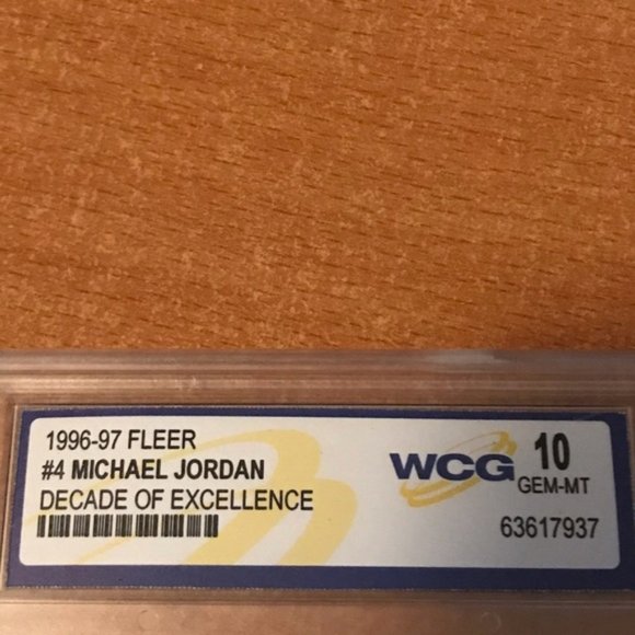 1996-97 Fleer #4 Michael Jordan Decade of Excell. - Picture 2 of 5